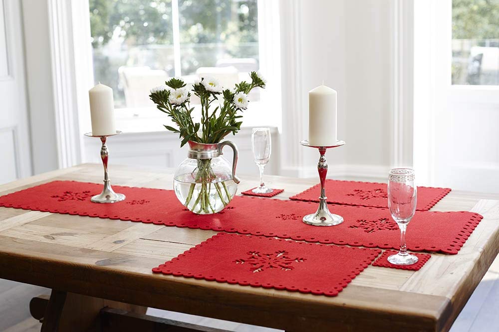 Christmas Red Felt Placemats Amazon.co.uk Kitchen & Home