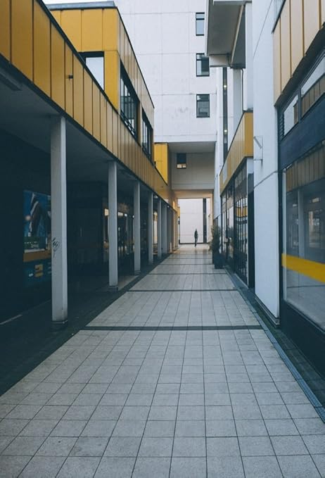 Amazon Aofoto 写真撮影用背景幕 4x6フィート アーティスティックな背景 写真 都会の建物 オフィス 屋外 廊下 柱 フロアタイル 通路 男性 ポートレート フォトスタジオ 小道具 ビニール壁紙 バックペーパー 背景布 通販