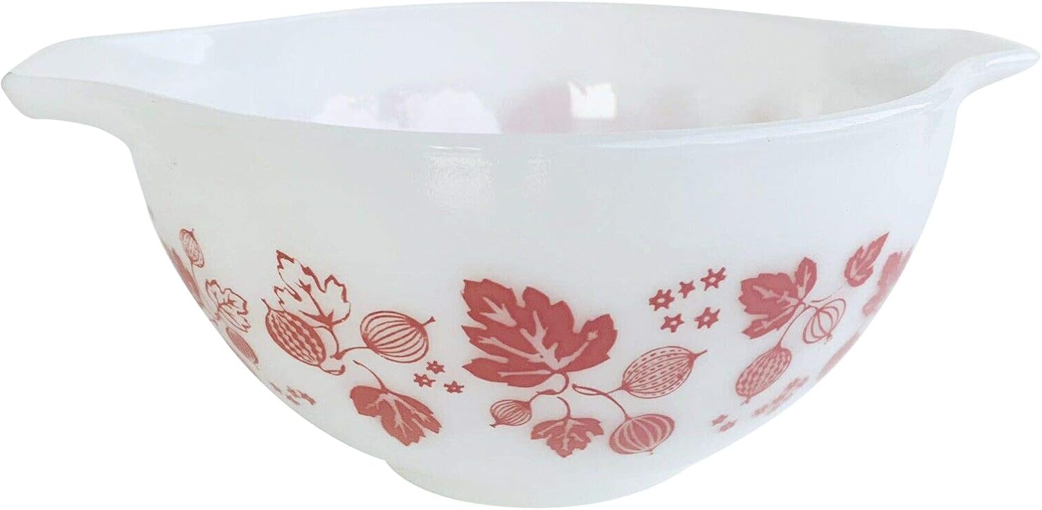 Amazon Com Pyrex Gooseberry 1 5 Pint Cinderella Batter Mixing Nesting Serving Bowl 441 Kitchen Dining