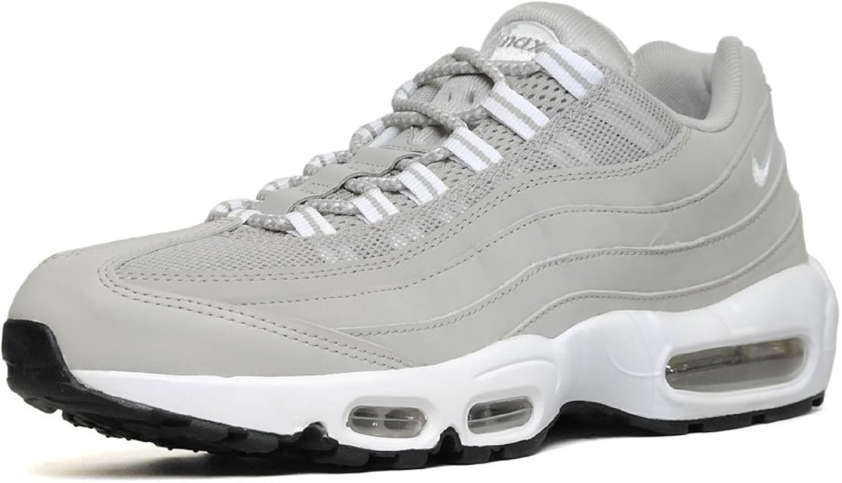 nike air 95 black and white