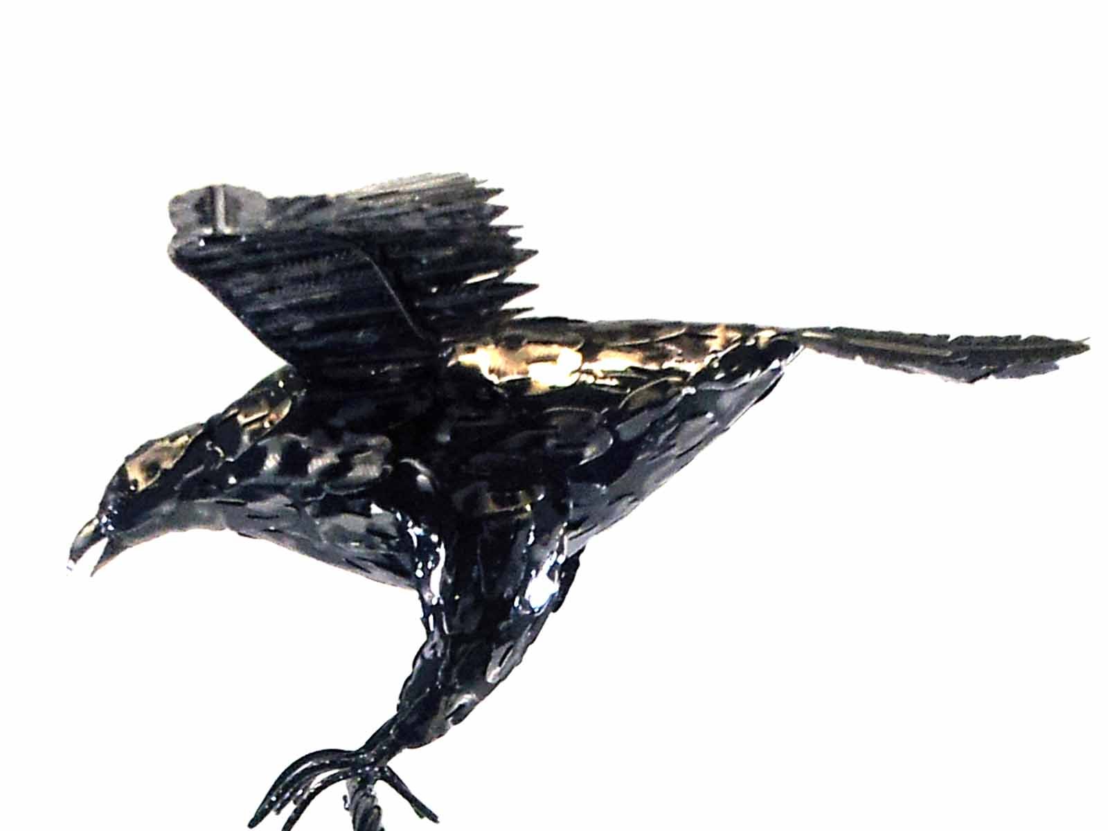 BWA Metal Decorative Sculpture For Home Or Garden - Soaring Bird Of Prey