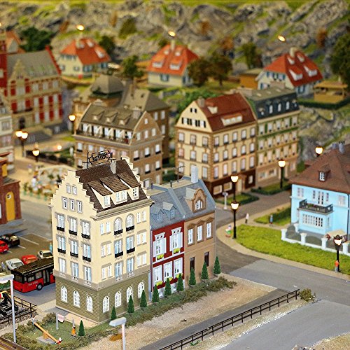 4 KUUQA+Base%25EF%25BC%258CArchitecture+Diorama+Railroad+Decoration