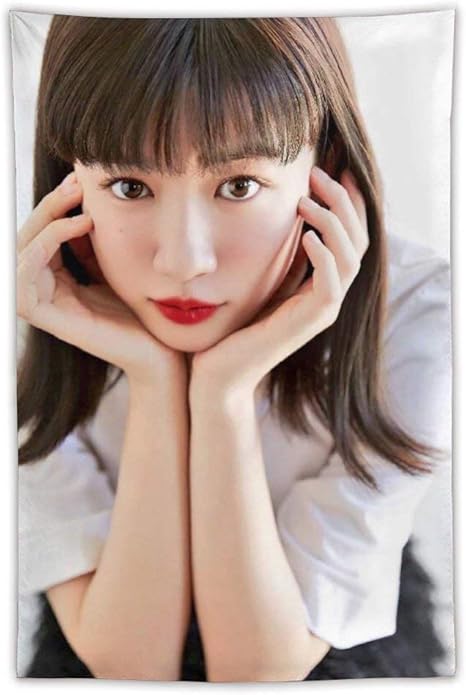 Amazon Co Jp 永野芽郁タペストリー インテリア 壁掛け おしゃれ 室内装飾 多機能 寝室 カーテン おしゃれ 個性ギフト 新築祝い 結婚祝い プレゼント ウォール アート 100 150cm ホーム キッチン