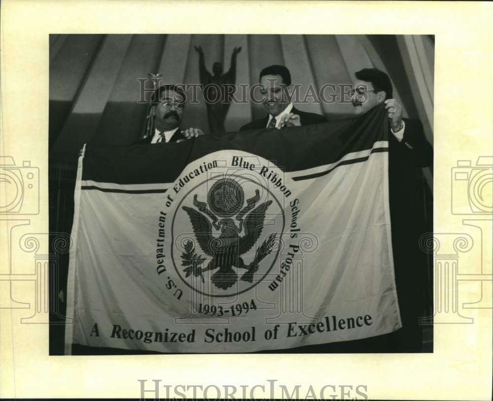 Historic Images - 1994 Press Photo St. Francis Cabrini School Banner Presentation, New Orleans