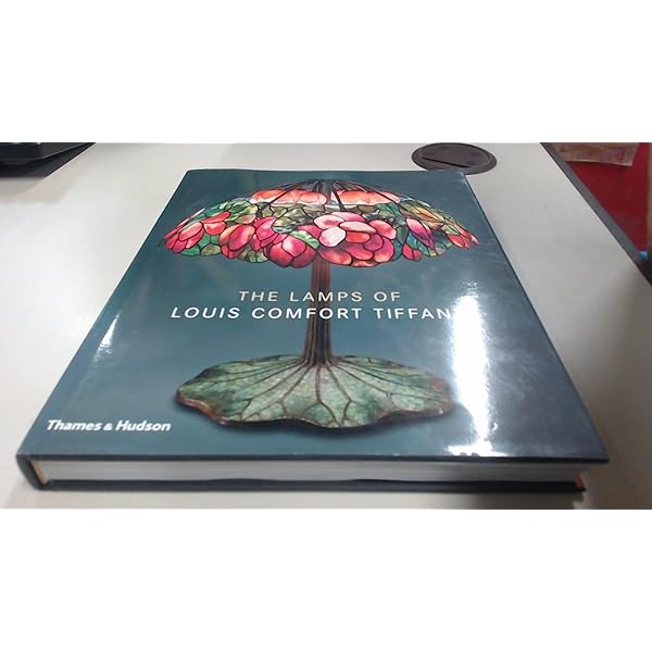 Amazon.com: The lamps of Tiffany.: Neustadt, Dr. Egon.: ספרים