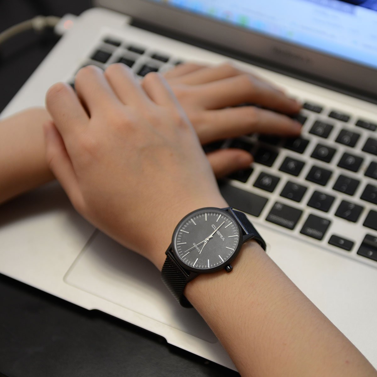 Men\'s Wrist Quartz Watch, Simplicity Classic Stainless Casual Watch, Milanese Mesh Band by CUENA, Black