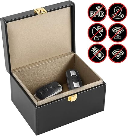 Amazon Windyjp スマートキー 電波遮断ケース 電波遮断ボックス 車両盗難 リレーアタック対策 信号遮断 金属ロック 高級puレザー 高耐久性 カーセキュリティ 電波完全遮断 バックパック バッグ 車 バイク Amazon Windyjp スマートキー 電波遮断ケース 電波遮断ボックス 車両盗難 リレーアタック対策 信号遮断 金属ロック 高級puレザー 高耐久性 カーセキュリティ 電波完全遮断 バックパック バッグ 車 バイク