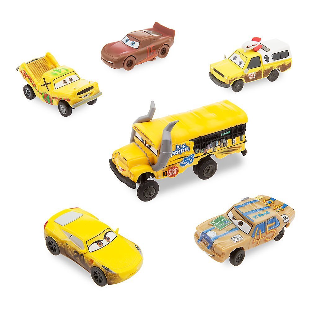 set de coches del ocho loco, Miss Fritter, Cruz Ramirez, Rayo McQueen y dos mas