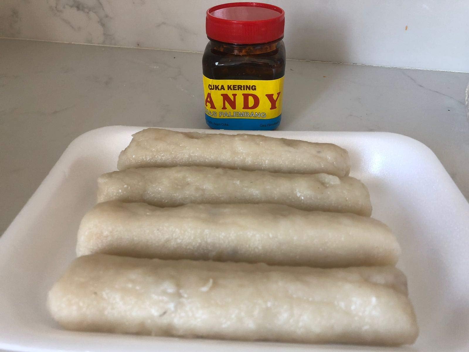 Fish Cake Indonesian Snack with Sauces - Pempek Kelenjer Khas Bangka (4 Kelenjer & 3 Sauces) - Pack of 2