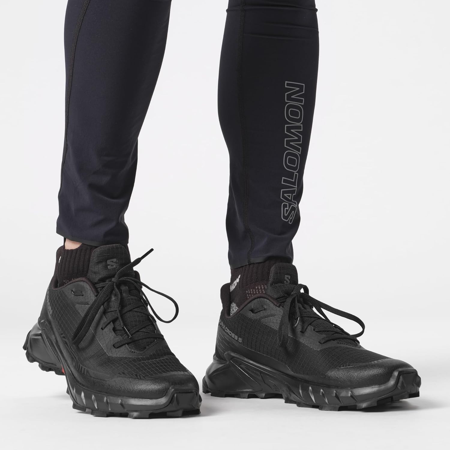 Salomon Alphacross 5 Herren Trail-Laufschuhe, Starker Grip, Anhaltender Komfort, Vielseitige Performance, Black, 44 2/3 2