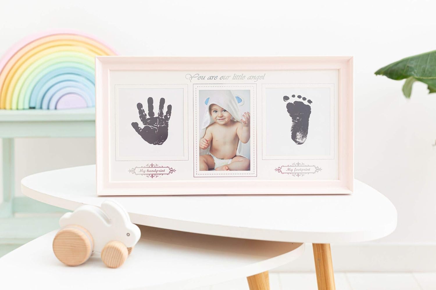 Cadeau Original Pour Bebes Jusqua 8 Mois Cadre D Empreintes De Mains Et Pieds De Bebe Avec Coussin De Lencre Non Toxique Rose Pour Fille Bonus 1 Bavette A Coton Extra Absorbante Cadeaux De Naissance