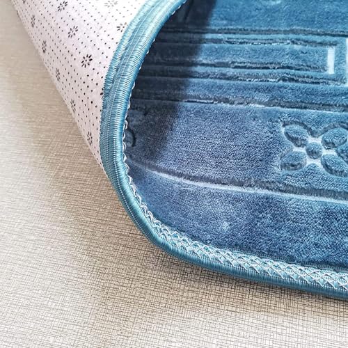 Prayer Mat Embossed Anti-Slip Velvet Top Prayer Rug for Umrah Hajj Ramadan 70 x 110 cm, Best Gift For Ramadan (Random Colors)