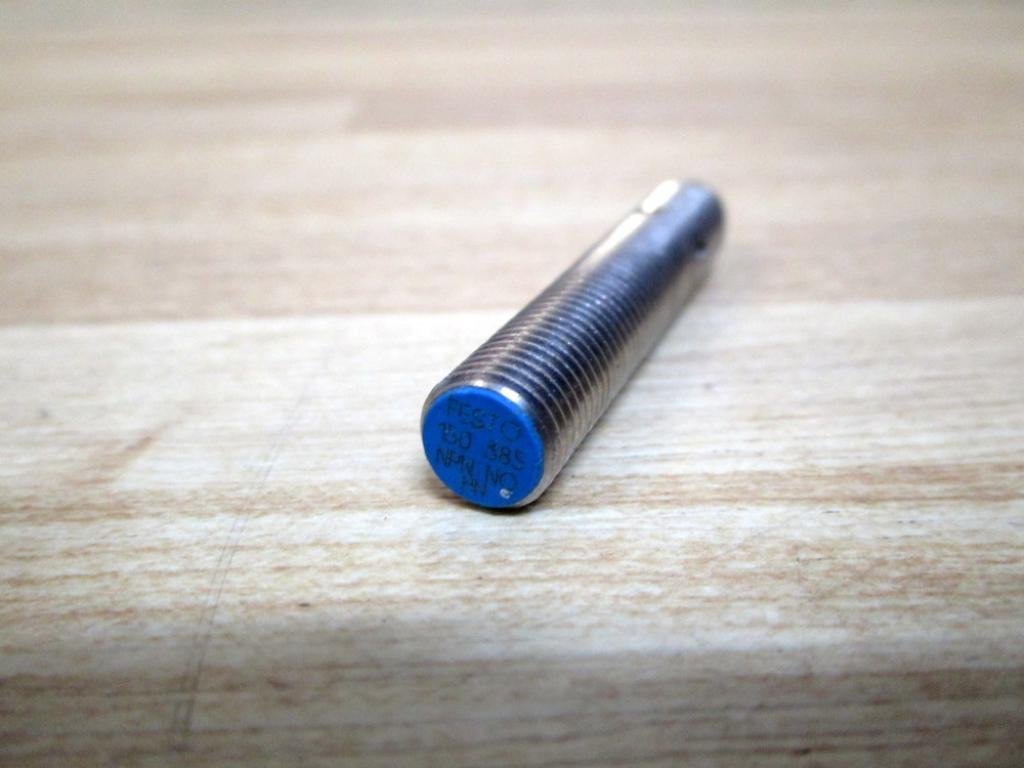 Festo 150385 Model SIEN-M8B-NS-S-L Proximity Sensor