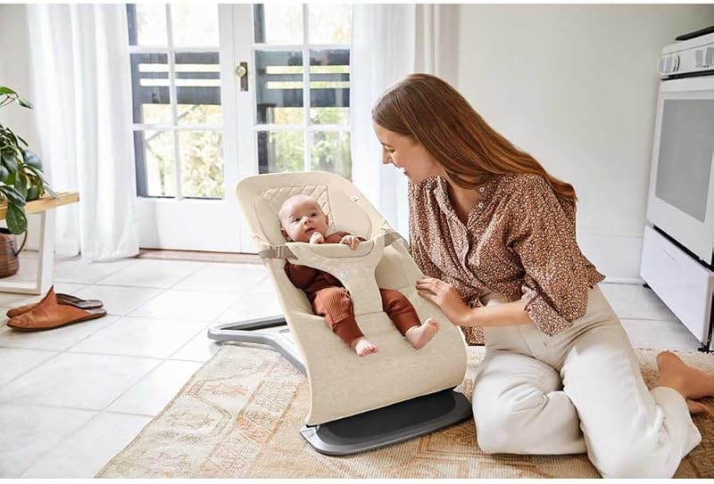 Bouncer Evolve 3-en-1 d'Ergobaby, Transat ergonomique pour nouveau-nés de la naissance à la petite enfance, balancelle avec insert pour nouveau-né (2,5 kg - 13,2 kg) (Cream)