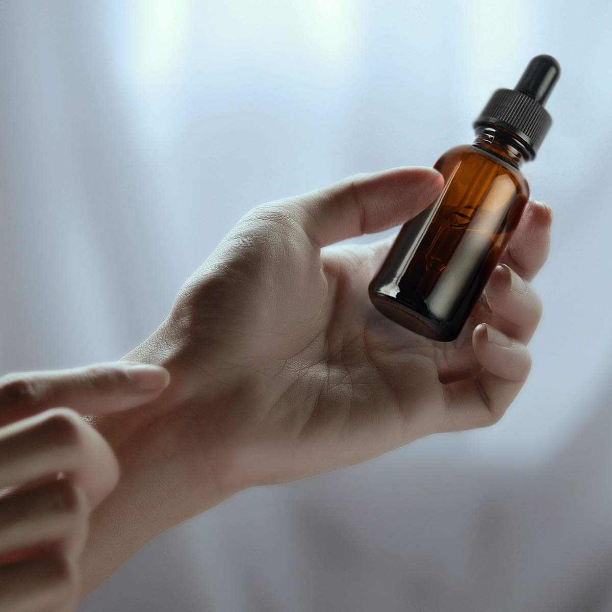 Eye Dropper Bottle, Hoa Kinh 48 Pack 1 oz 30ml Amber Glass Dropper Bottle with Droppers, 2 Funnels for Essential Oils, Perfumes (Brown, 1oz)