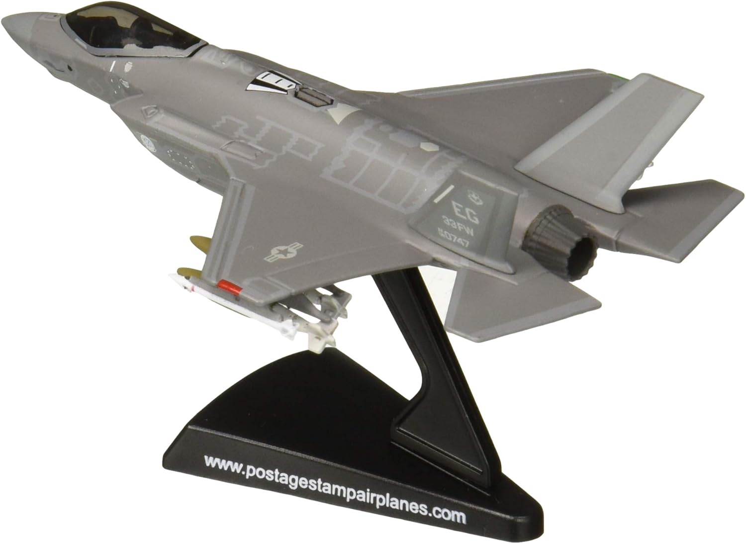 Daron Postage Stamp PS5602 USAF F-35 Version A F-35 Lightning II USAF 1/144 Scale Diecast Model with Stand: Toys & Games
