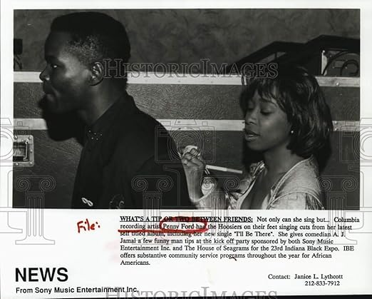 Amazon Com Historic Images 1993 Press Photo Singer Penny Ford Signs Paper On Comedian A J Jamal S Back In Photographs