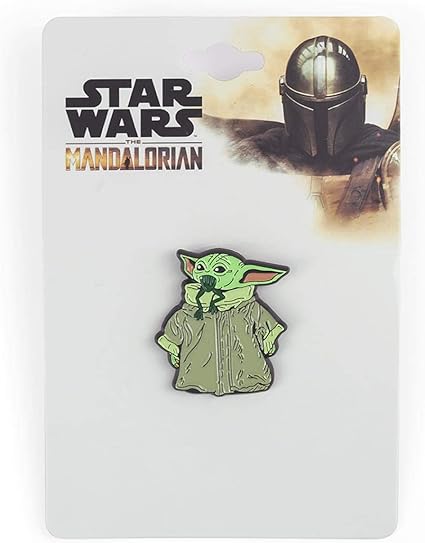 Star Wars The Mandalorian The Child Baby Yoda Pin Baby Yoda Mange Une Grenouille Epingles A Dos Bebe Yoda Star Wars Mesure 1 1 Cm De Haut Amazon Ca Jeux Et Jouets