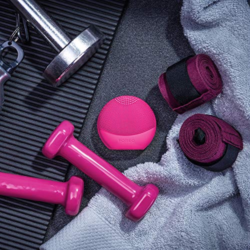 FOREO LUNA play plus Portable Facial Cleansing Brush, Fuchsia