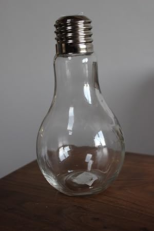 VOSS Flasche Light Bulb klar, Glas mit Drehverschluß, 18 cm hoch, Flasche in Glühbirnenform, 500 ml Inhalt, Getränkeflasche