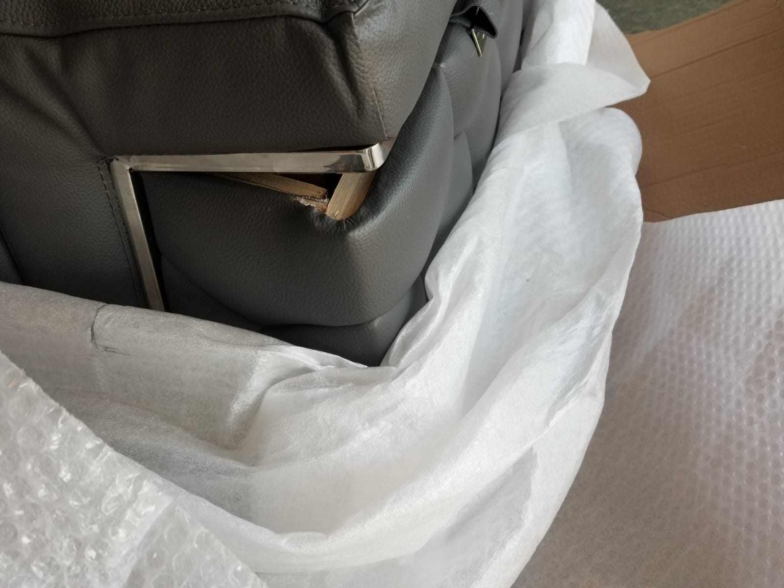 204/mo Finance Blackjack Furniture Usry Italian Leather Upholstered