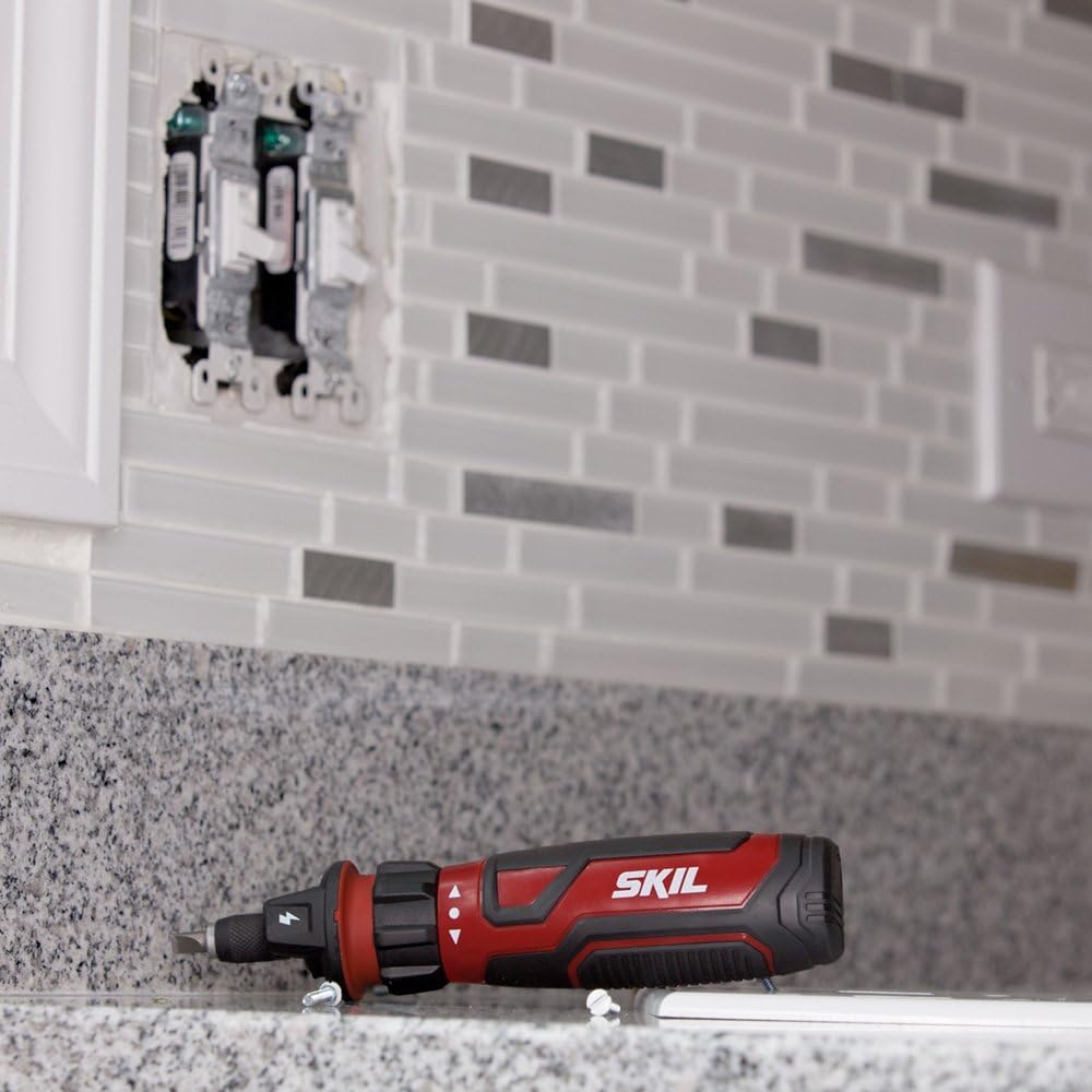 SKIL Rechargeable 4V Cordless Screwdriver with Circuit Sensor Technology, Includes 9pcs Bit, 1pc Bit Holder, USB Charging Cable - SD561201 - - 