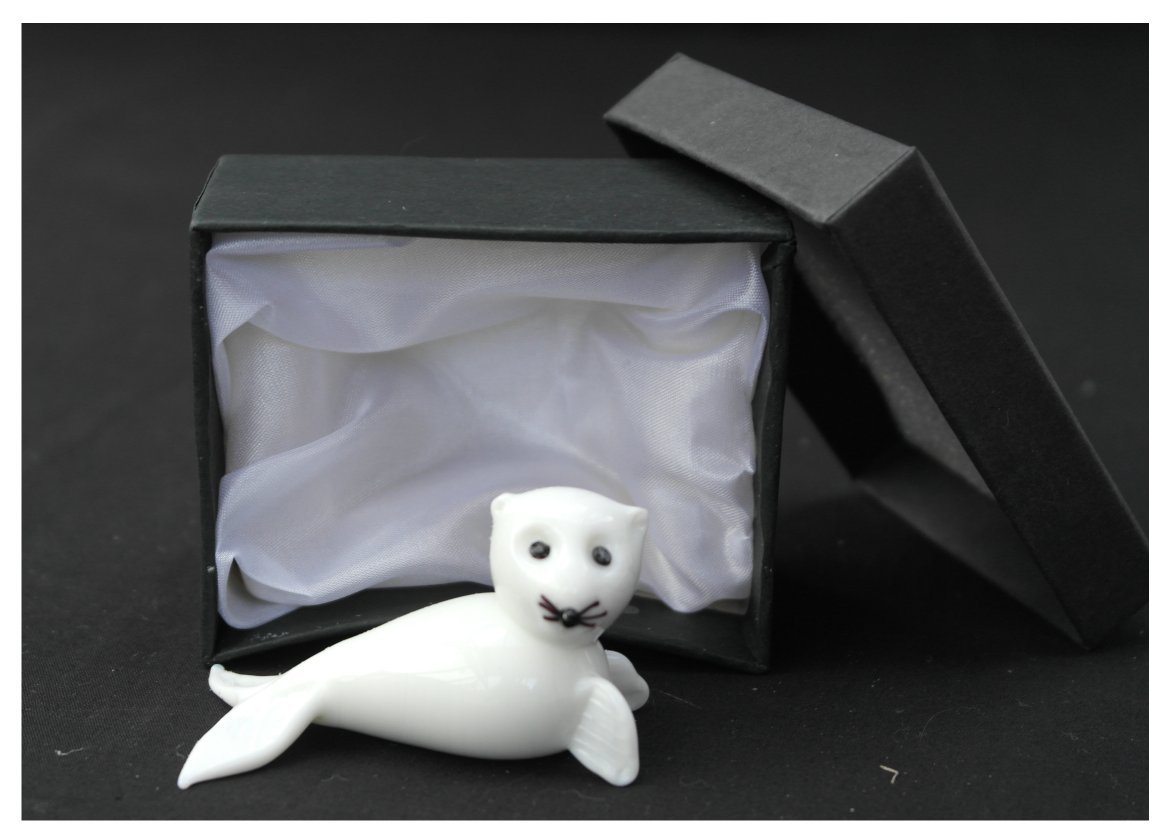 Gorgeous and Very Cute Seal Glass Figurine