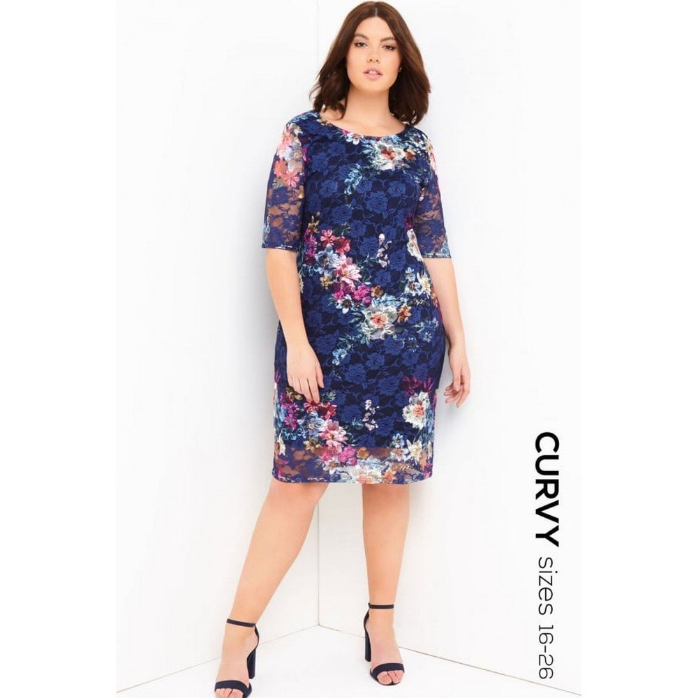 bodycon dress on curvy girl