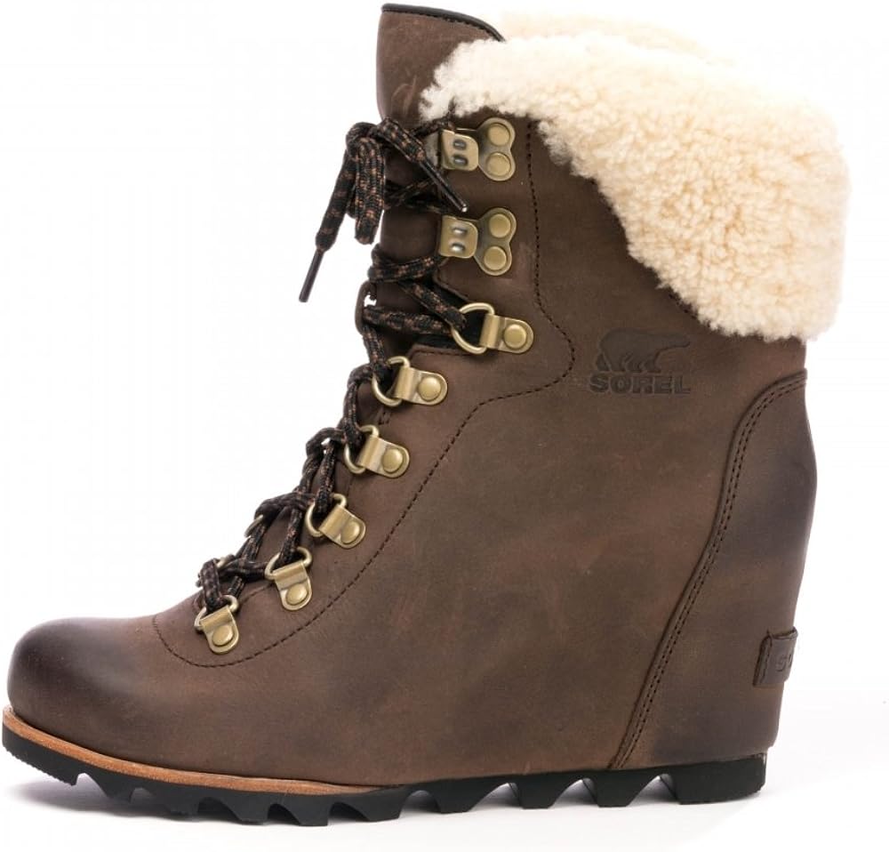 sorel women's conquest wedge booties