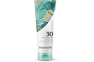 Badger Mineral Daily Sunscreen with Zinc Oxide, SPF 30, Lightweight & Easy to Apply w/No White Cast, Moisturizing Organic Sunscreen, Reef Safe, Vegan, Unscented, 4 fl oz