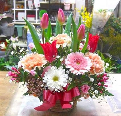 Amazon 花想久里 はなおくり 可愛い チューリップ カラフル アレンジ 生花 バレンタインデー ホワイトデー 出荷は今から3月いっぱい 春だけの花 フラワーギフト 送別 に 今が 旬 の ちゅーりっぷ メイン に ガーベラ 小花 で 可愛く 明るく アレンジメント 花