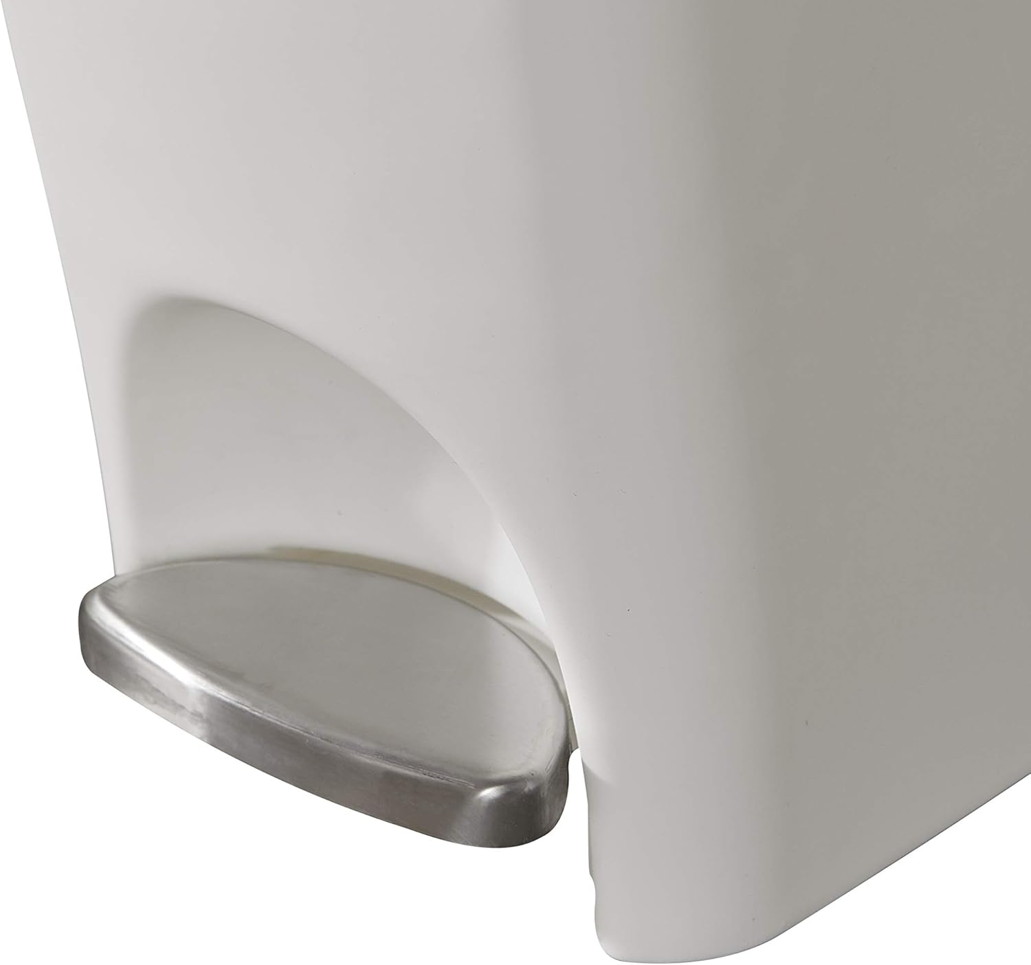 Rubbermaid Step On Lid Slim Trash Can for Home, Kitchen, and Laundry Room Garbage, 11.3 Gallon, White: Home & Kitchen
