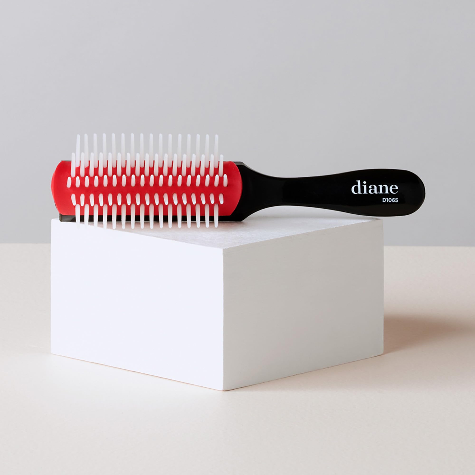 Diane Pro Mini Nylon Pin Styling Hair Brush for Detangling, Separating, Shaping and Defining Wet Thick or Curly Hair, Glides Through Tangles with Ease, Travel Size