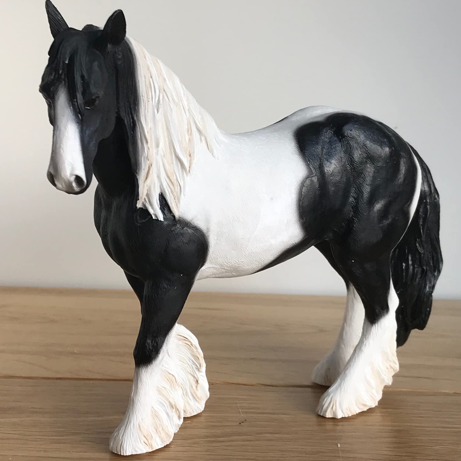 Lesser and Pavey 17cm Cob Horse Figurine, Black/White