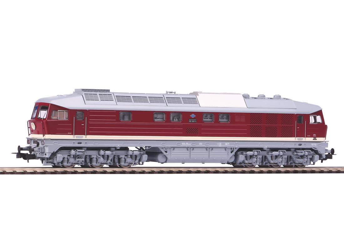 Piko Expert DR BR132 Diesel Locomotive IV HO Gauge 52760