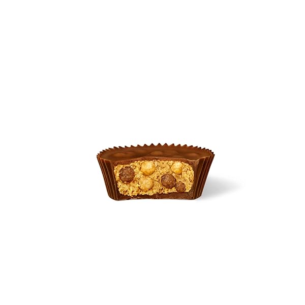 REESE’S BIG CUP WITH PUFFS CEREAL MILK CHOCOLATE KING SIZE PEANUT BUTTER CUPS, CANDY PACK, 2.4 OZ