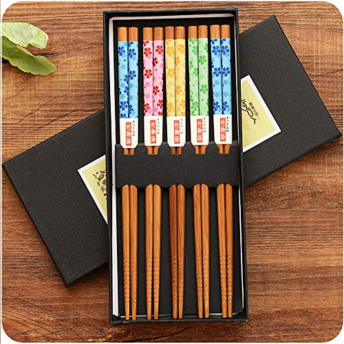 Chopsticks and Chopstick Rest Set, Broad beans Chopsticks Holder 5, Classic Japanese Style Bamboo Natural Reusable Chopsticks, Dishwasher - Safe, Chopsticks Holder Gift Set 5 Pairs (Cherry blossom)
