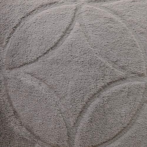 NordECO HOME Luxury Soft Fleece Faux Fur Throw Pillow Covers, No Pillow Insert, 18" x 18" Inch, Grey, 2 Pack 2 NordECO HOME Luxury Soft Fleece Faux Fur Throw Pillow Covers, No Pillow Insert, 18" x 18" Inch, Grey, 2 Pack