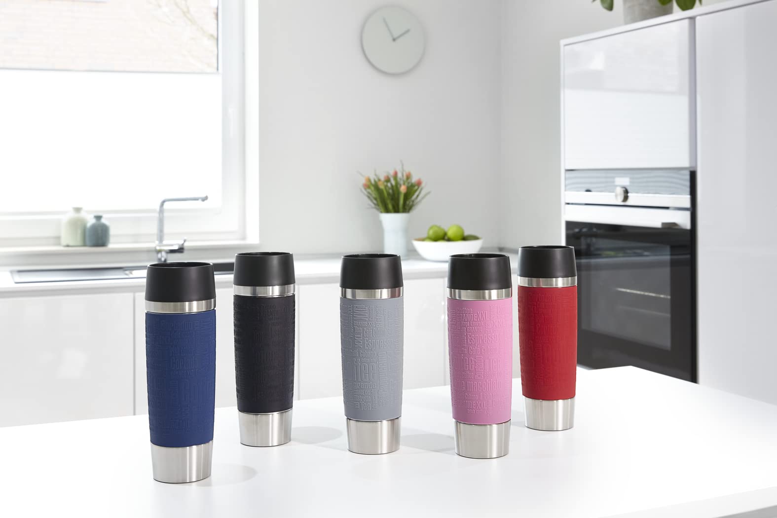 Emsa Travel Mug Classic Grande Thermobecher, 500 ml, Isolierbecher hält 6h heiß, 12h kalt, auslaufsicher, Quick-Press-Verschluss, 360 Grad-Trinköffnung, Kaffeebecher to go, Schwarz, 515615