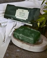 The Body Shop Almond Milk & Honey Soothing Festive Essentials Gift Set 2020 view 3