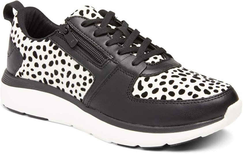 Amazon.com | Vionic Women's Delmar Remi Walking Shoes - Ladies Casual Sneakers with Concealed 