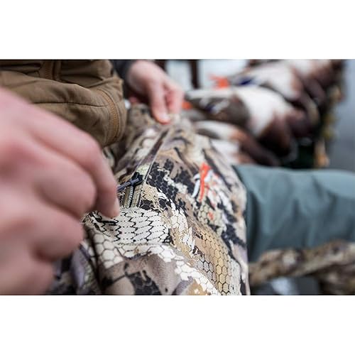 Sitka Unisex Hudson Windstopper Hunting Hand Muff in Kenya Whizz