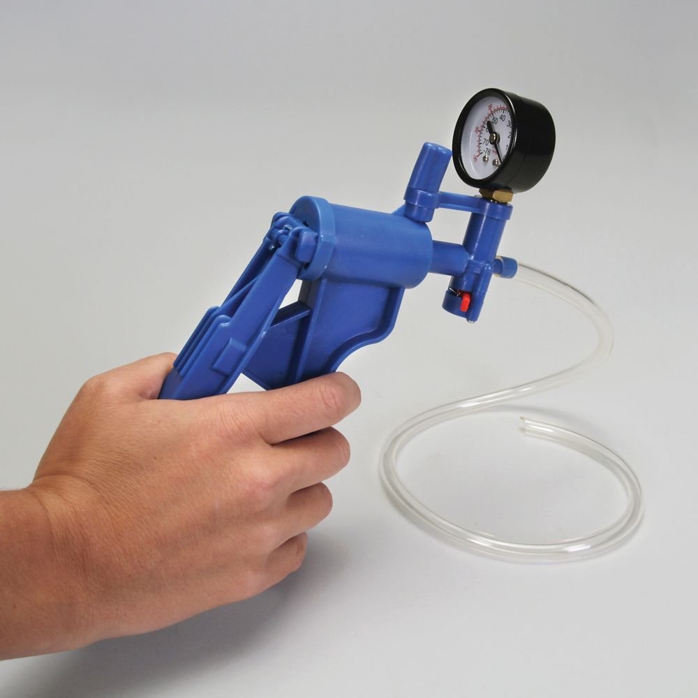 Hand Operated Vacuum Pump With Gauge Amazon Com Industrial Scientific