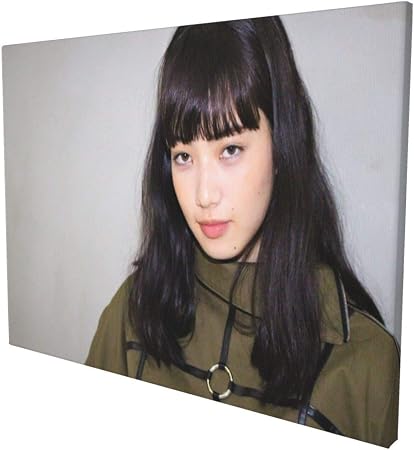 Amazon Co Jp 21新款 小松菜奈 油絵 ポスター セクシー グラビア 装飾画 アートフレーム 人気 インテリア モダン おしゃれ 寝室の装飾 壁飾り 飾り絵 新築飾り 贈り物30x40cm フレームレス Generic