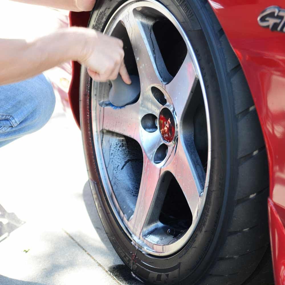 Chemical Guys CLD_203_16 Signature Series Wheel Cleaner (16 oz): Automotive