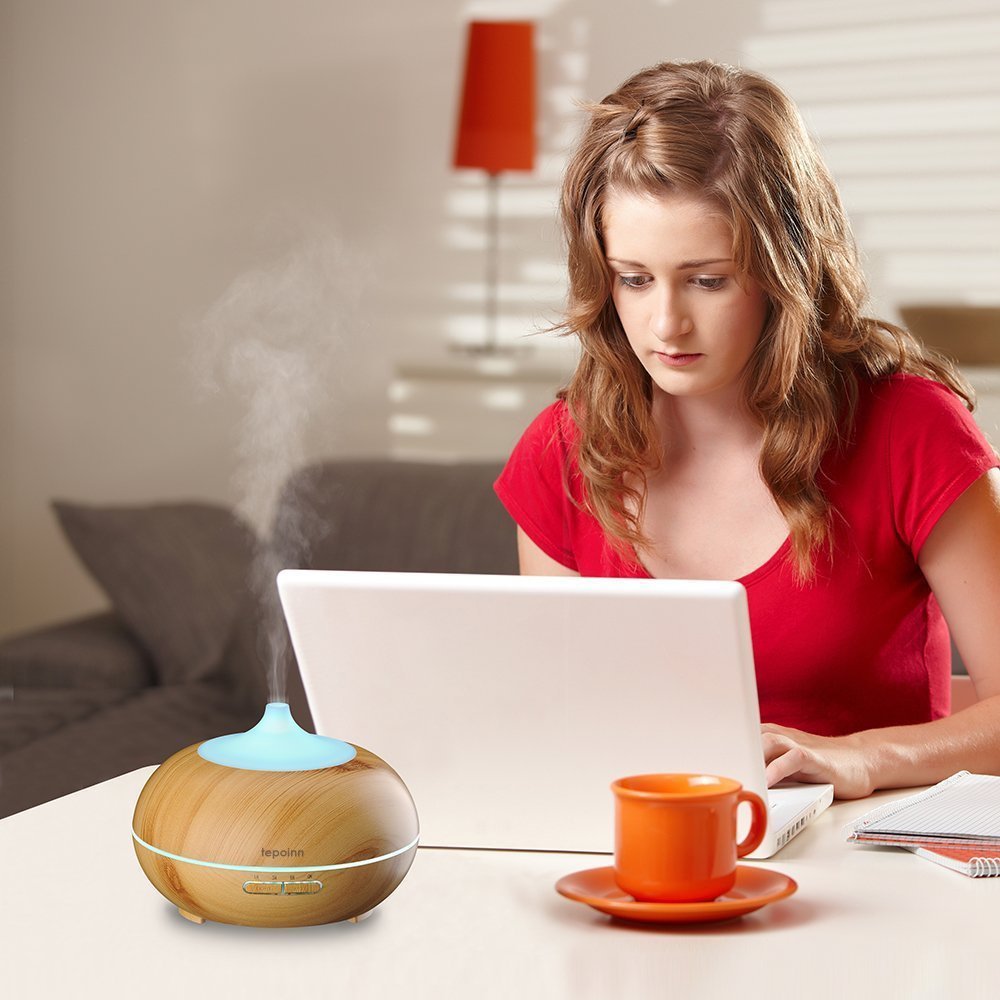 Tepoinn Aroma Diffuser, 300ml Holzmaserung Luftbefeuchter Ultraschall LED Ätherische Öle Humidifier Aromatherapie Diffusor mit farbenwechselnde LED Licht