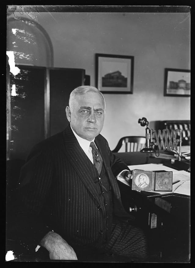 Amazon 1923年の写真フランクエドガーscobey Director Of Usミント Holdingのミントのウォーレンgハーディング大統領のメダル場所 ワシントンd C キッチン用品 オンライン通販