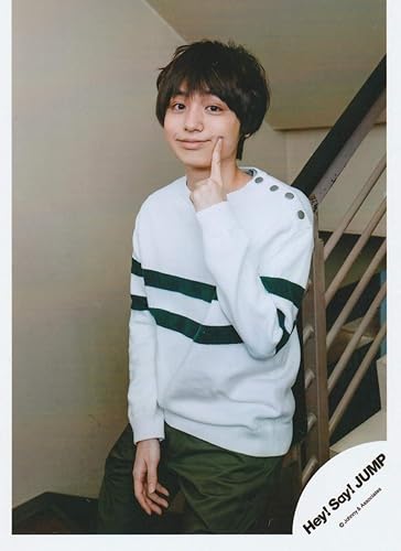 Amazon Co Jp 伊野尾慧 Hey Say Jump 公式生写真 マエヲムケ カメラ目線 衣装白 緑 人差し指立て Hobby