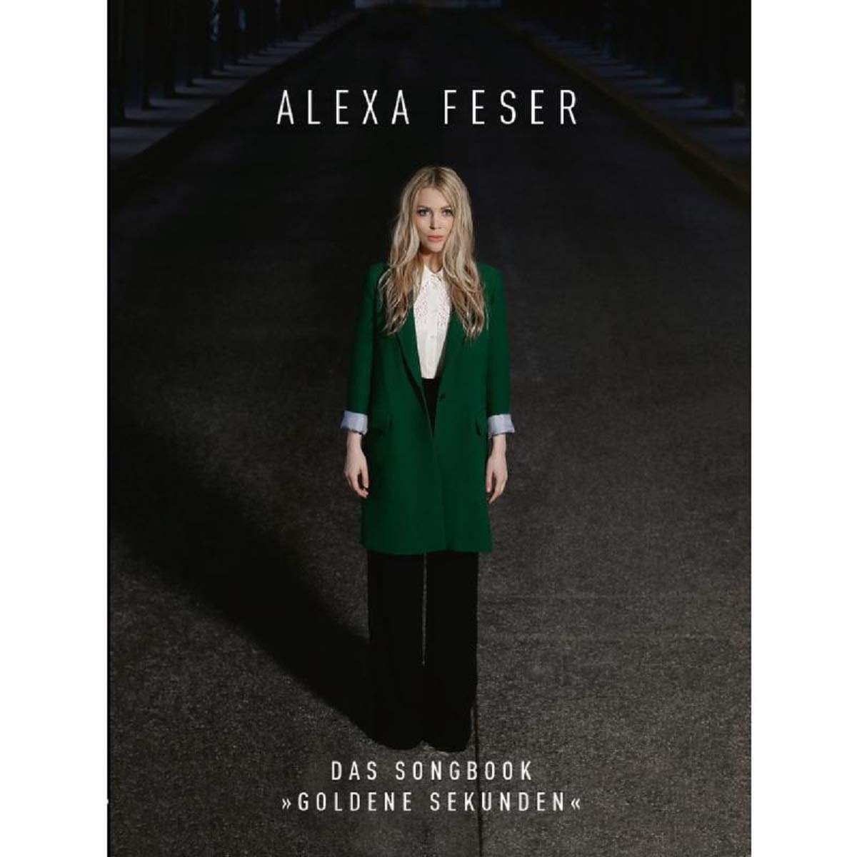 Alexa Feser: Golden Seconds Songbook for Piano, Vocal and Guitar with Colourful Heart Shaped Music Clip