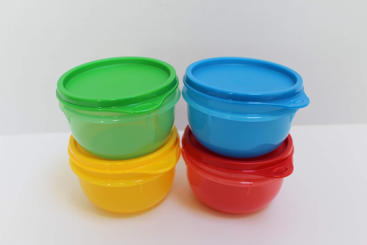 Tupperware Ideal Little Bowl Snack Cup Set of 4 in Green